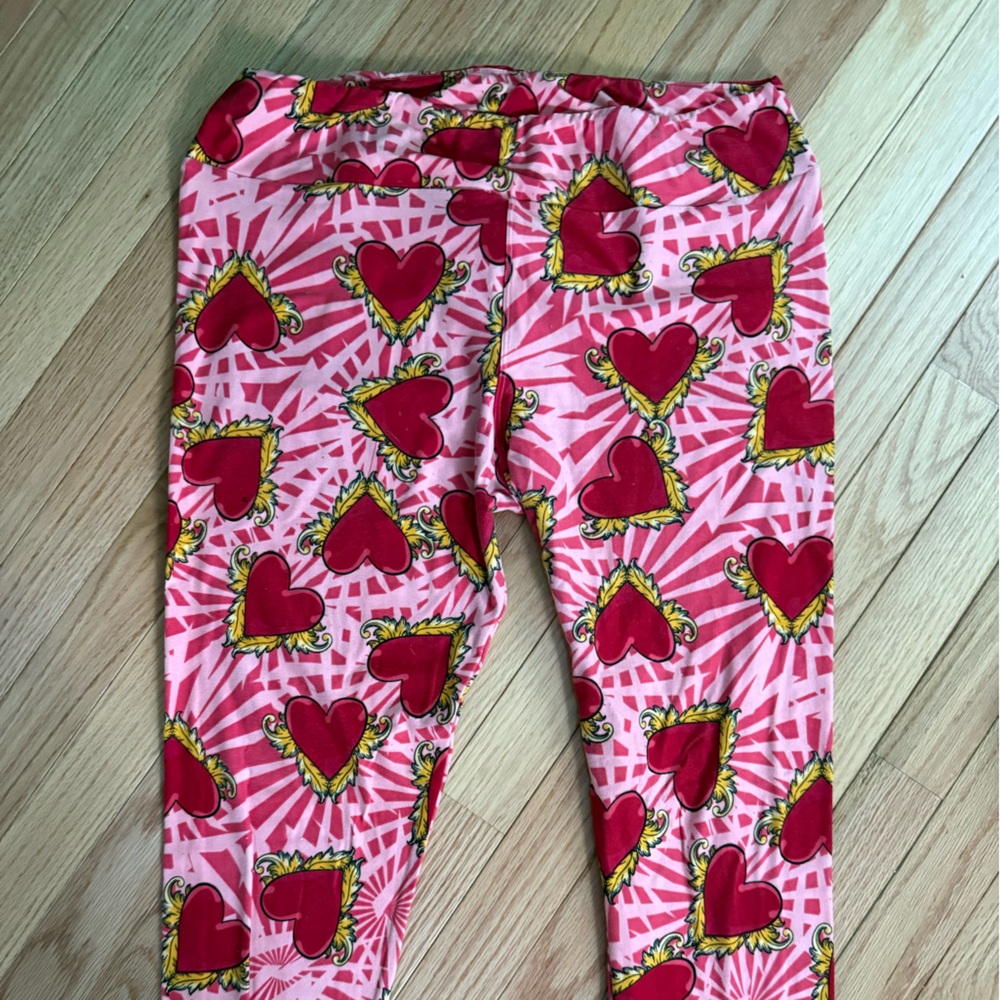 LuLaRoe Pink and Red Heart Patterned Leggings
